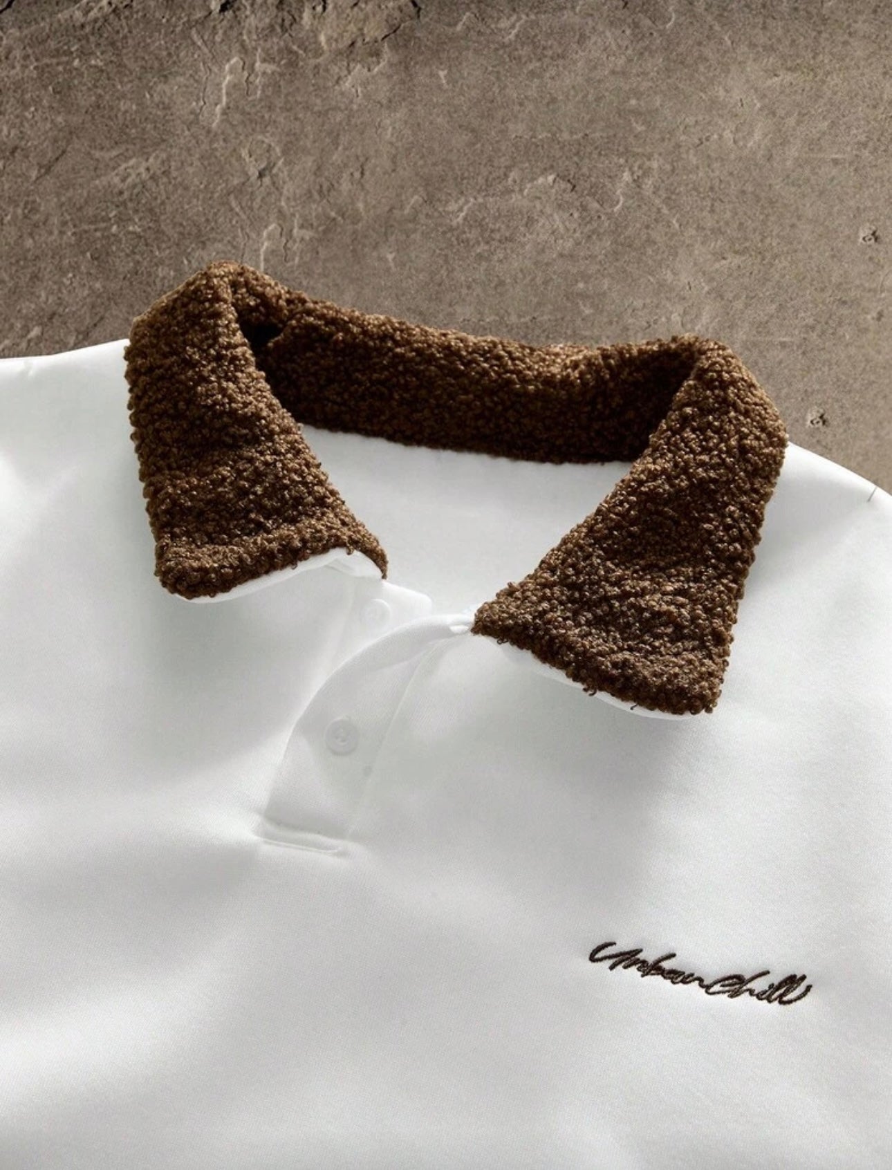 White AXEPEAK Fleece Knit pullover sweatshirt